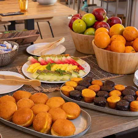 巴尔图酒店 3* 阿尔布费拉